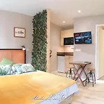 La Venelle Du Bassin Апартаменты
