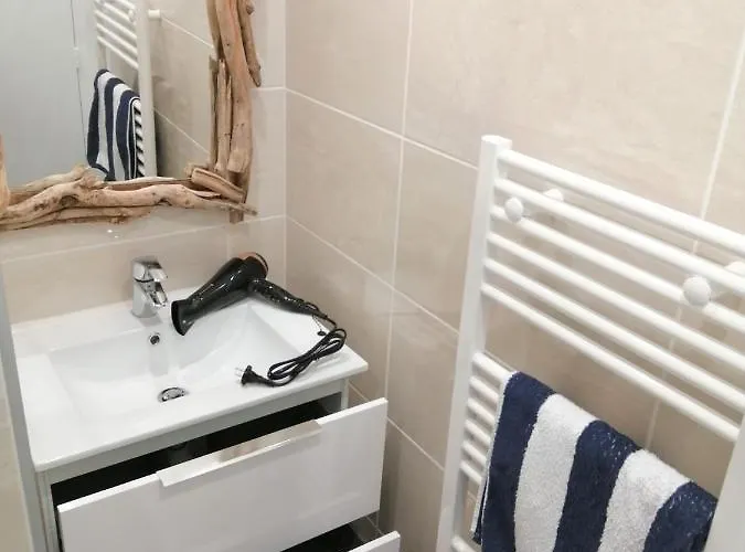 La Venelle Du Bassin * הונפלר