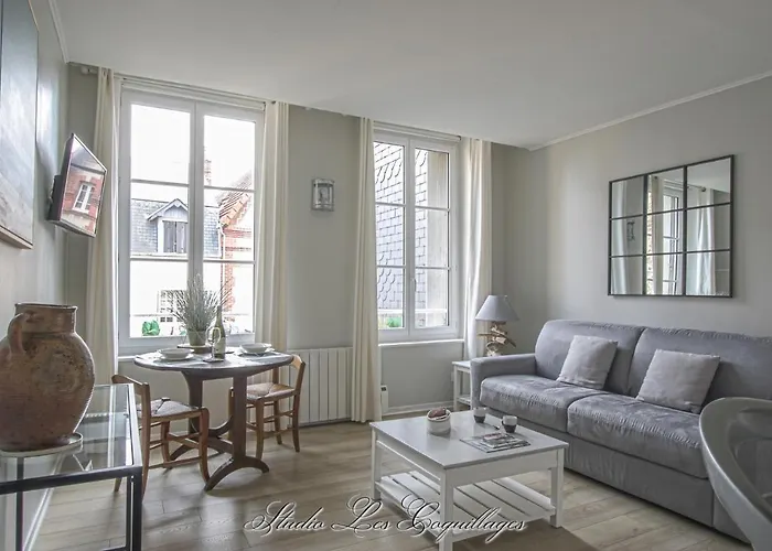 La Venelle Du Bassin *