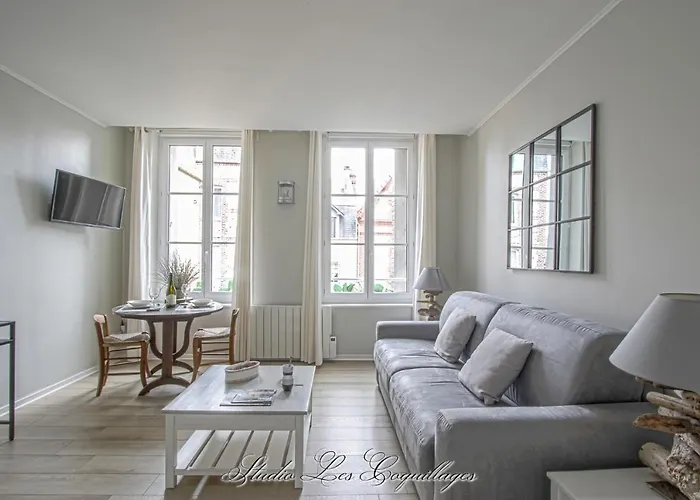 La Venelle Du Bassin *