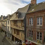 La Venelle Du Bassin Apartmán *