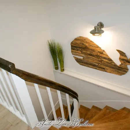 La Venelle Du Bassin Honfleur