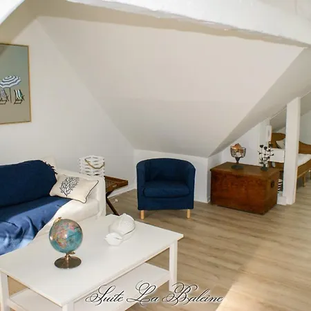 La Venelle Du Bassin Honfleur