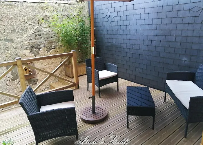 La Venelle Du Bassin * Honfleur