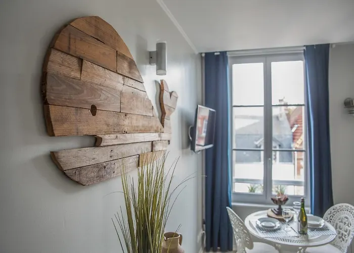 La Venelle Du Bassin Apartment Honfleur