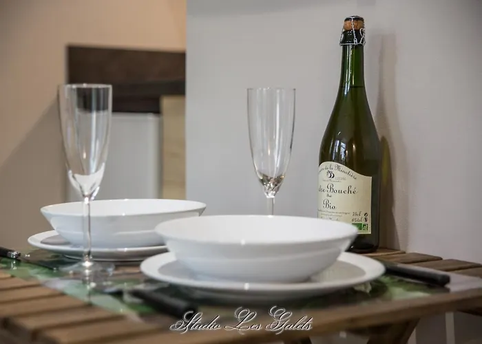 La Venelle Du Bassin Honfleur